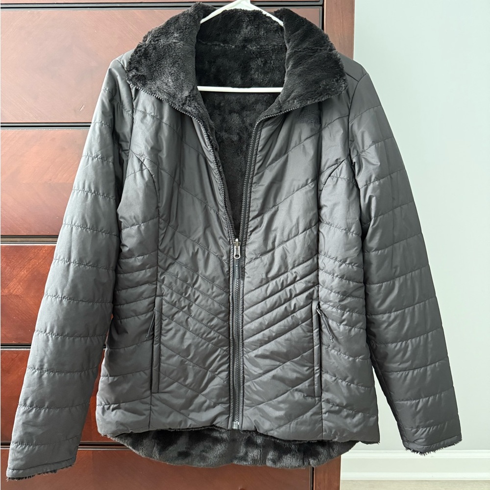 Like new! The north face mossbud swirl fur lined puffer coat jacket black